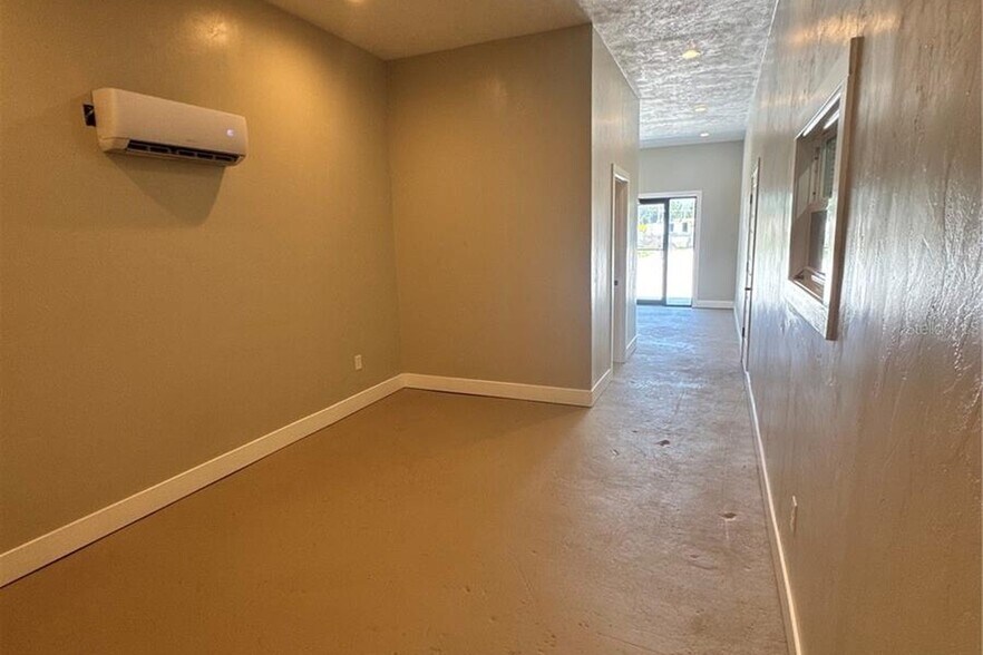 More Photos Of 14618 6th St, Dade City Warehouse For Sale