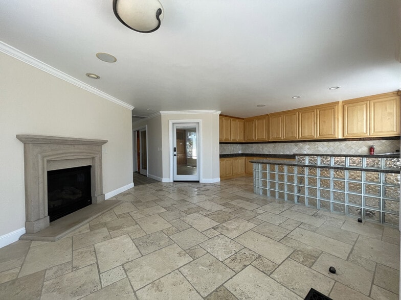 More Photos Of 579 E Campbell Ave, Campbell Office For Lease