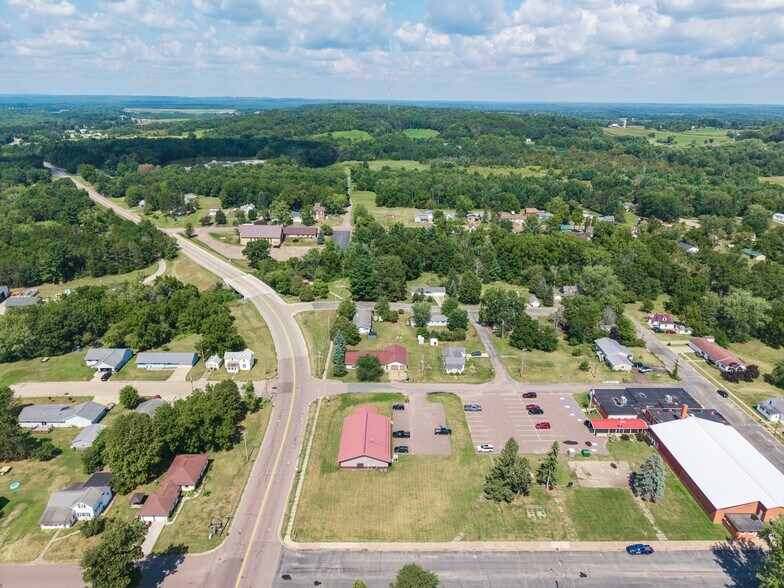 More Photos Of 708 W Washington St, Augusta Medical For Sale