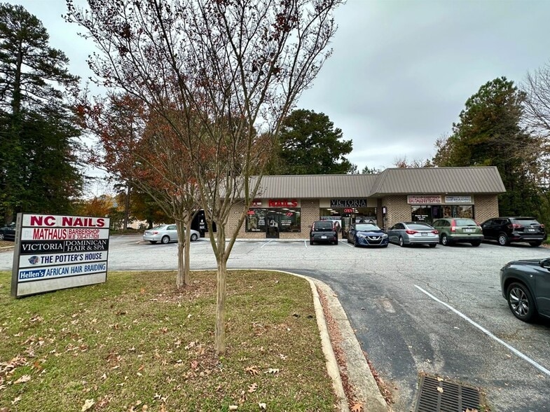 More Photos Of 1125 Eastchester Dr, High Point Freestanding For Sale