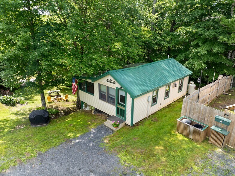More Photos Of 15 Lower Wilson Pond Rd, Greenville Specialty For Sale