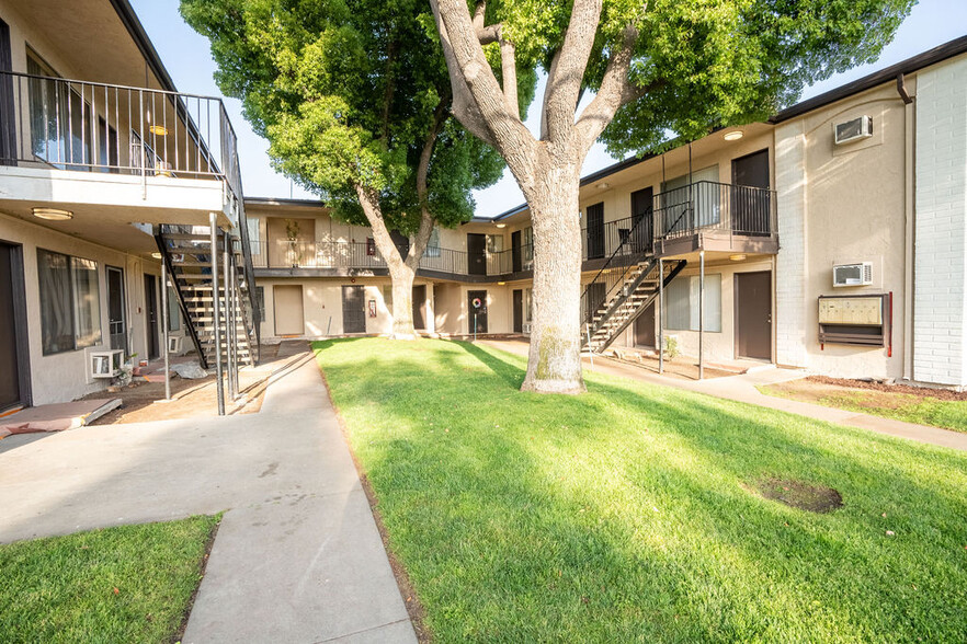 Primary Photo Of 1609-1699 N Arrowhead Ave, San Bernardino Apartments For Sale