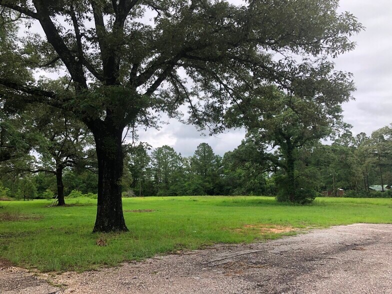More Photos Of 14860 Moffett Rd, Wilmer Convenience Store For Sale