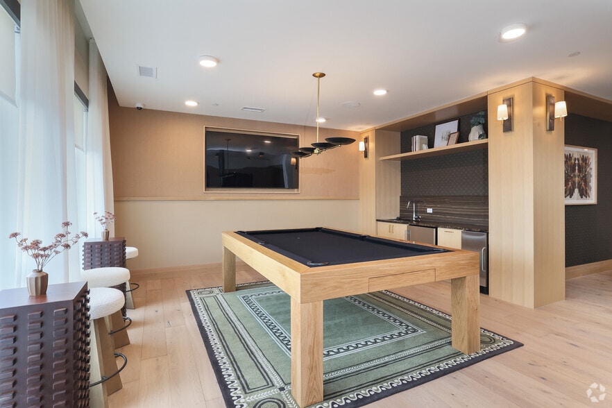 More Photos Of 266 Canal St, Salem Apartments For Lease