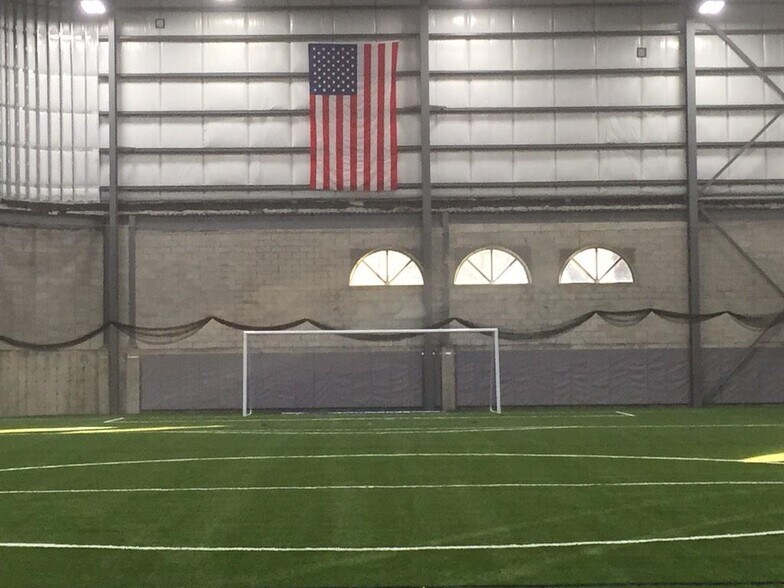 More Photos Of 635 Middle Country Rd, Coram General Retail For Lease