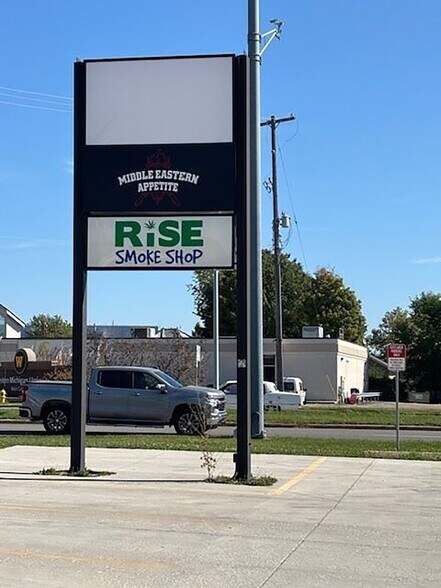 More Photos Of 2623-2627 W Michigan Ave, Kalamazoo Restaurant For Lease