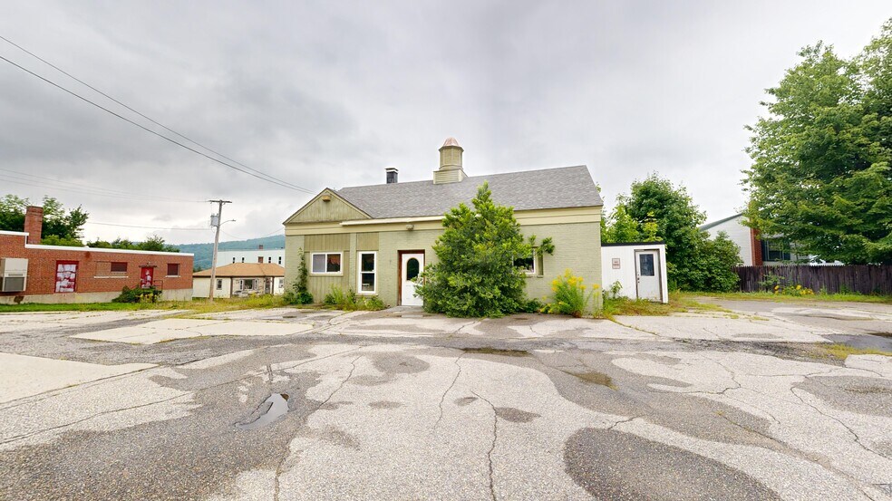 More Photos Of 352 Hancock St, Rumford Storefront Retail Office For Sale