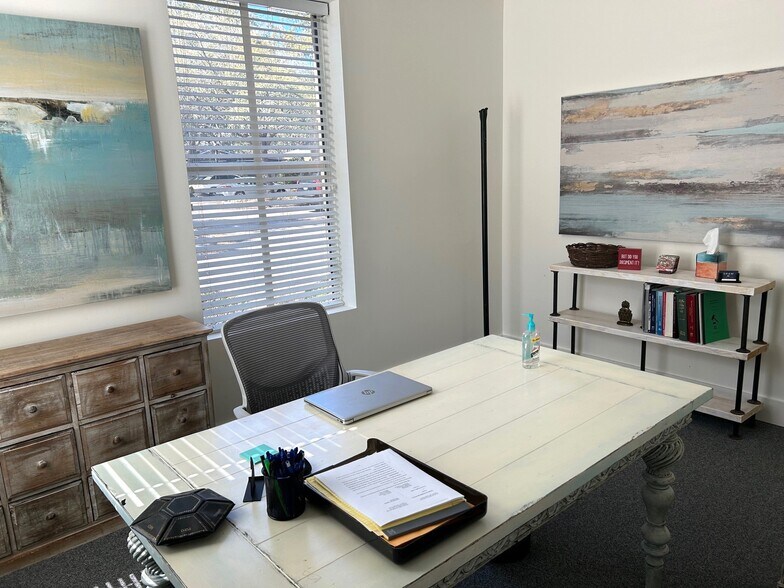 More Photos Of 1037 Chuck Dawley Blvd, Mount Pleasant Office For Sale