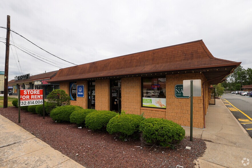 Primary Photo Of 1065 Raritan Rd, Clark Freestanding For Lease