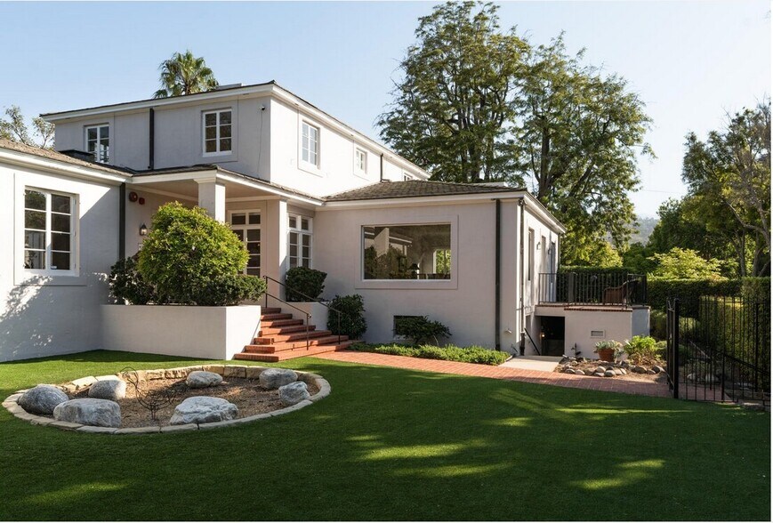 More Photos Of 1600 Santa Barbara St, Santa Barbara Apartments For Sale