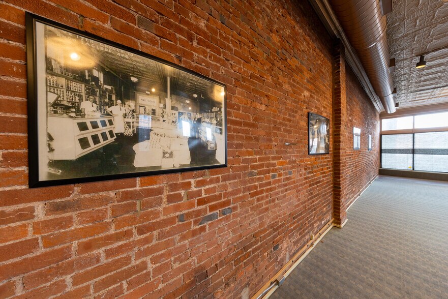 More Photos Of 5 S Newstead Ave, Saint Louis Office For Sale