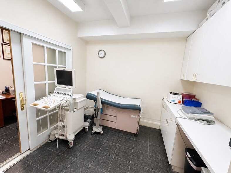 More Photos Of 235 E 22nd St, New York Apartments For Sale