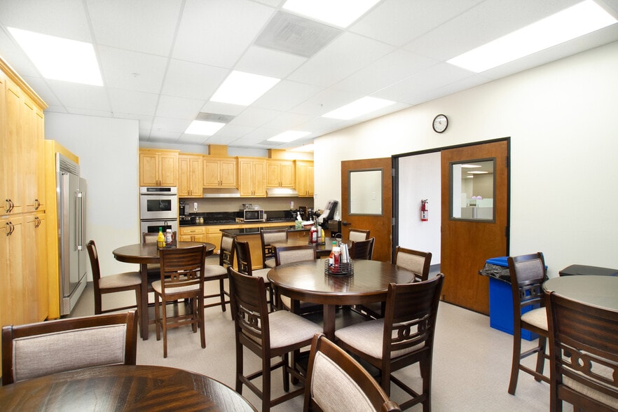 More Photos Of 1811 S 7th St, San Jose Warehouse For Sale
