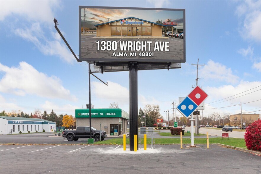 More Photos Of 1380 Wright Ave, Alma Freestanding For Sale