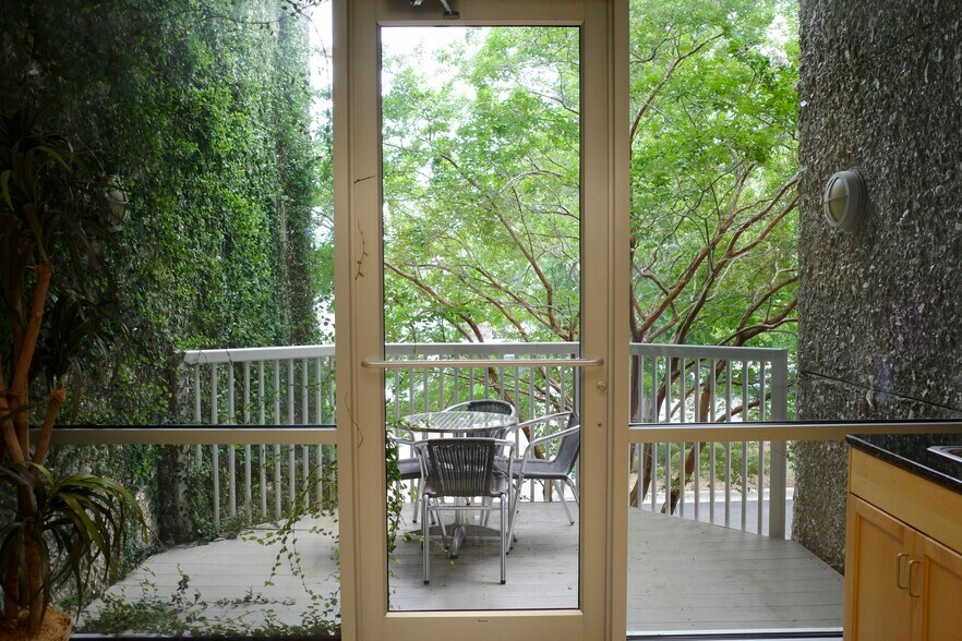 More Photos Of 2018 Eastwood Rd, Wilmington Office For Lease