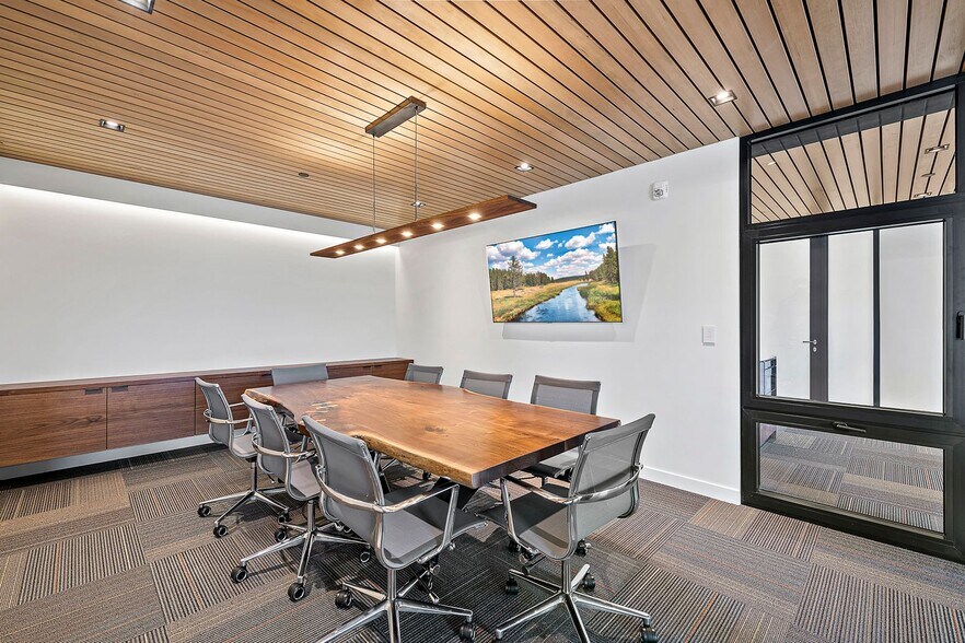 More Photos Of 4376 Forestdale Dr, Park City Flex For Sale