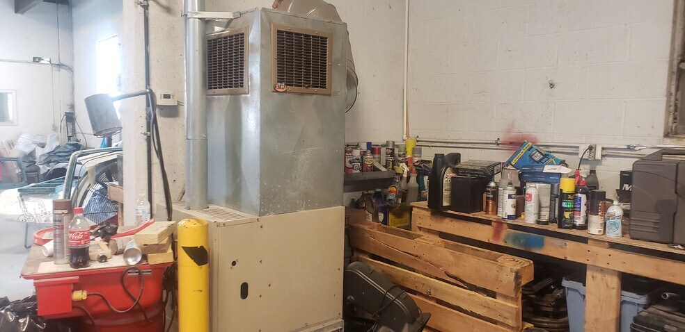 More Photos Of 10821 Briggs Rd, Cleveland Manufacturing For Sale