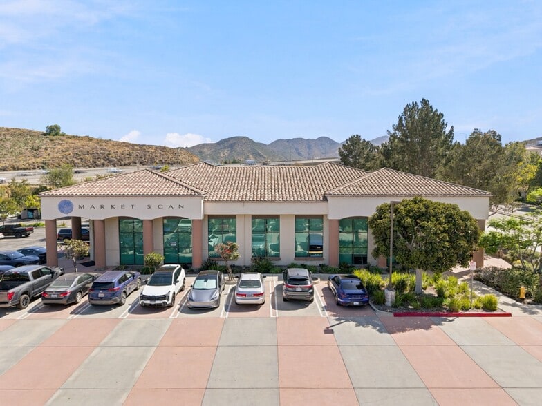 More Photos Of 815 Camarillo Springs Rd, Camarillo Office For Sale