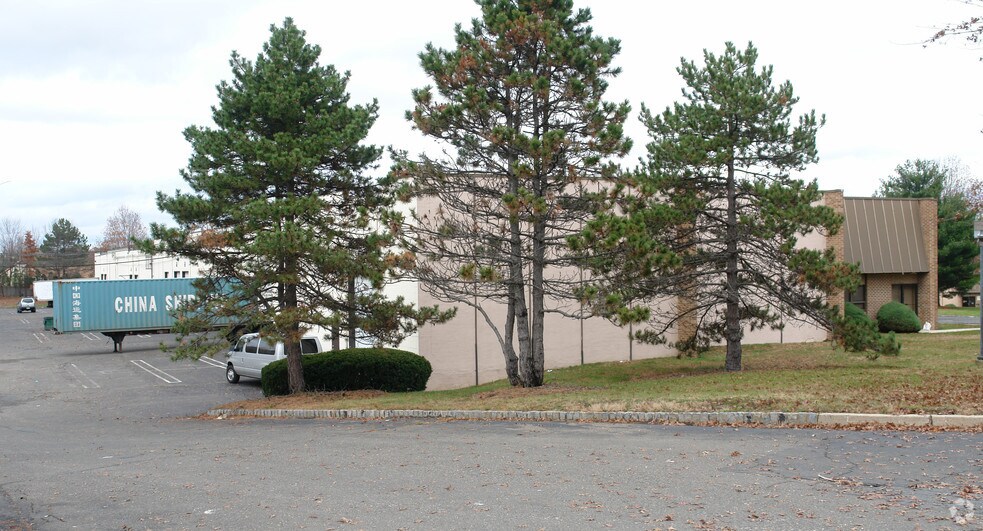 More Photos Of 12 Edgeboro Rd, East Brunswick Warehouse For Lease