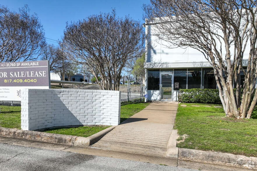 More Photos Of 4116 Cockrell Ave, Fort Worth Distribution For Lease