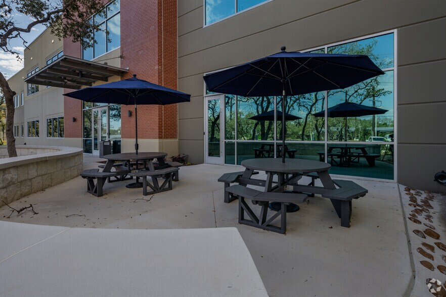 More Photos Of 2806 W Bitters Rd, San Antonio Office For Lease