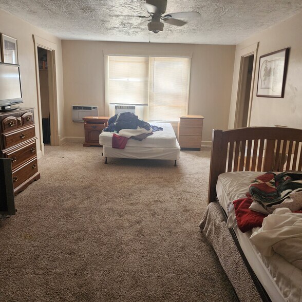 More Photos Of 401 N Spring St, Independence Apartments For Sale