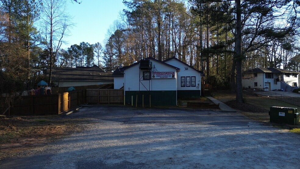 More Photos Of 3900 Bakers Ferry Rd SW, Atlanta Daycare Center For Sale