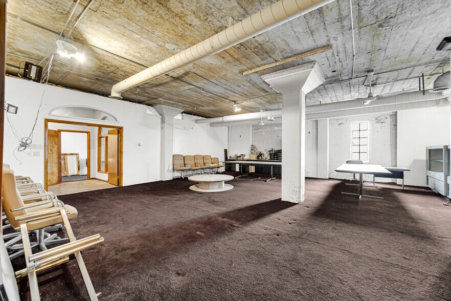 More Photos Of 7411 S Stony Island Ave, Chicago Warehouse For Sale