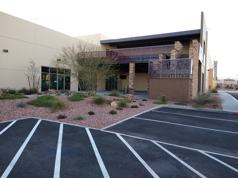 More Photos Of 6360 S Rainbow Blvd, Las Vegas Loft Creative Space For Lease