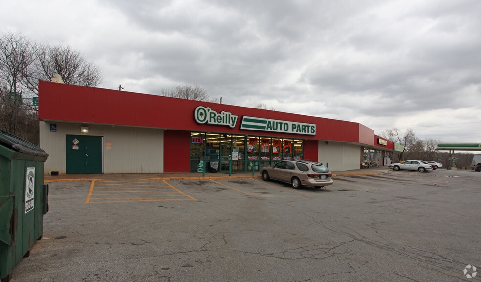 More Photos Of 1724-1804 NE Parvin Rd, Kansas City General Retail For Lease