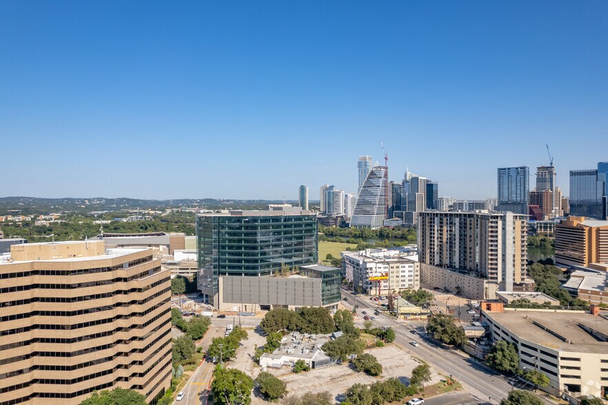 More Photos Of 301 W Riverside Dr, Austin Restaurant For Lease