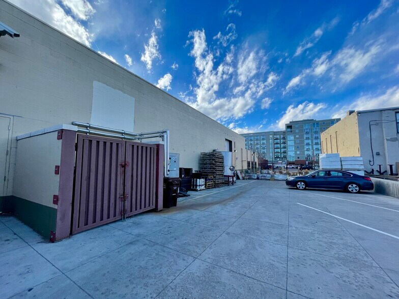 More Photos Of 2246 Larimer St, Denver Storefront For Lease