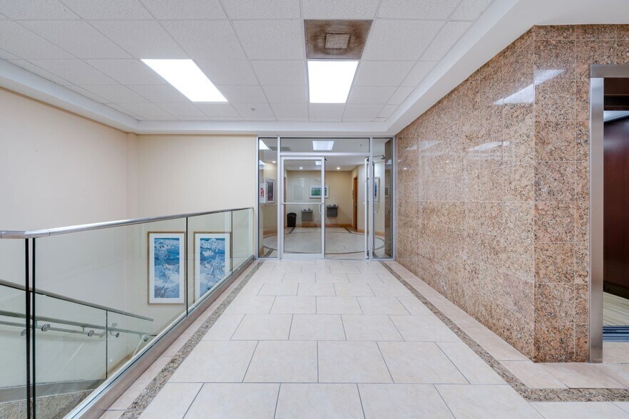 Primary Photo Of 7887 N Kendall Dr, Miami Medical For Lease