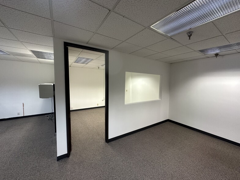 More Photos Of 1855 W Katella Ave, Orange Office Residential For Lease