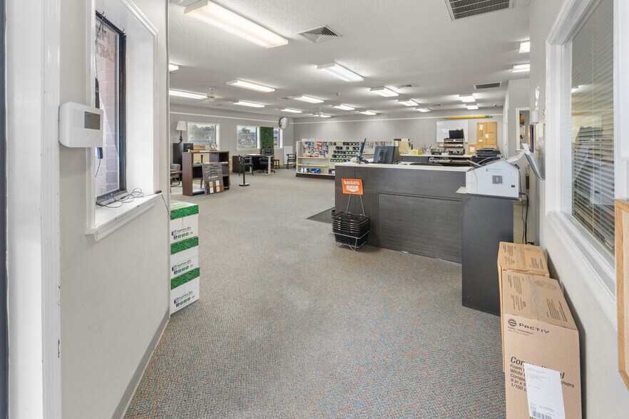 More Photos Of 421 US Highway 80 W, Garden City Freestanding For Lease