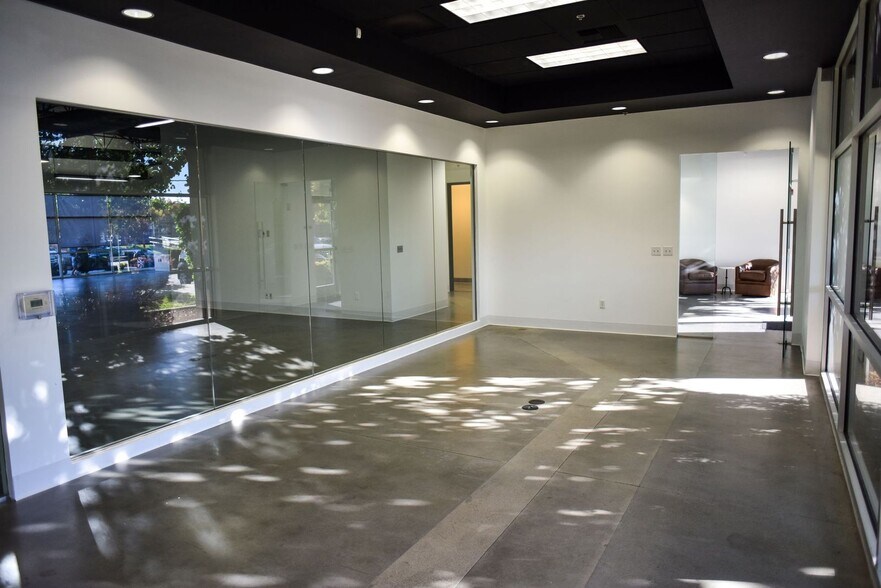 More Photos Of 950 Reserve Dr, Roseville Loft Creative Space For Sale