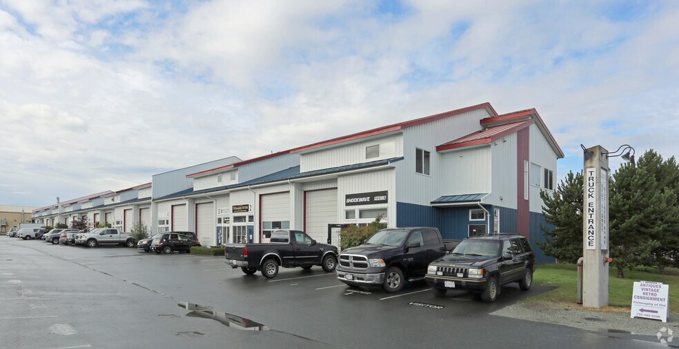 Primary Photo Of 2075 W Henry Ave, Sidney Service For Lease