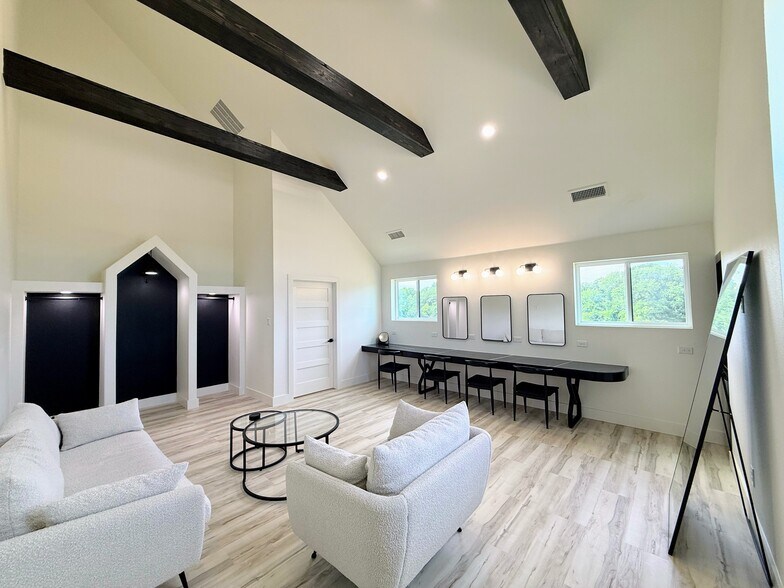 More Photos Of 1105 W Cottage Hill Pky, Celina Lodge Meeting Hall For Sale