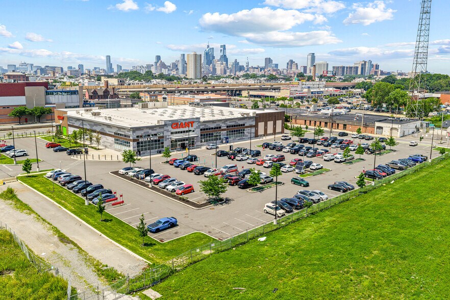 More Photos Of 1403 S Christopher Columbus Blvd, Philadelphia General Retail For Sale