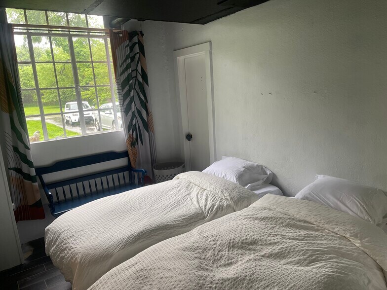 More Photos Of 6410 Transylvania Beach Rd, Prospect Specialty For Sale