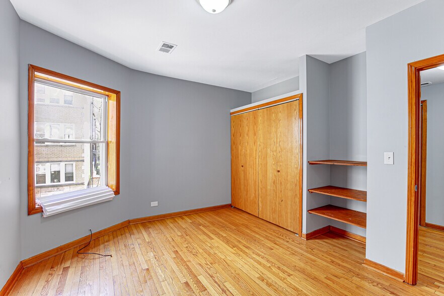 More Photos Of 8133 S Ingleside Avenue, Chicago Multifamily For Sale