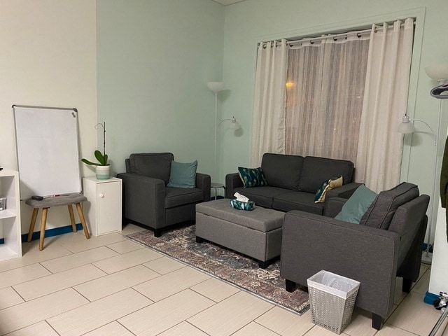 More Photos Of 10209B 100 Av, Fort Saskatchewan General Retail For Lease