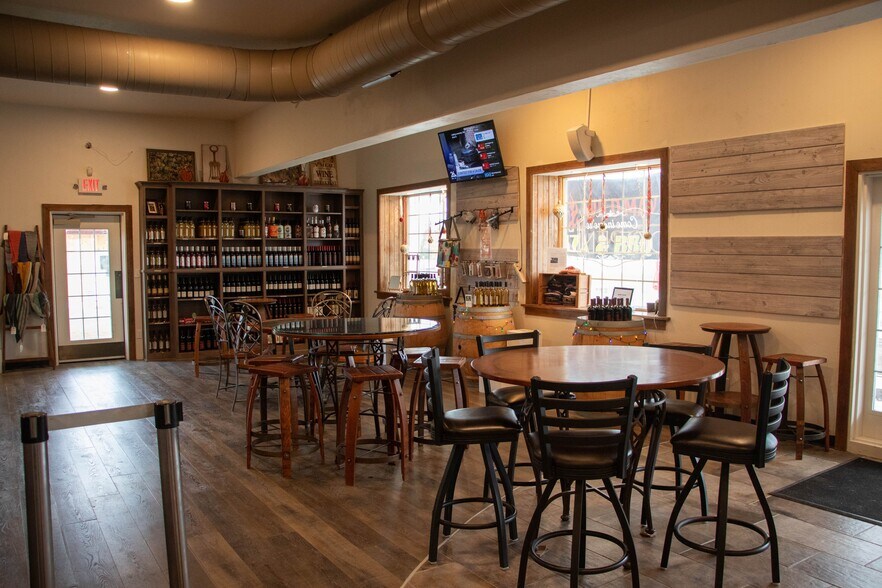 More Photos Of 5781 State Highway 42, Sturgeon Bay Storefront Retail Residential For Sale