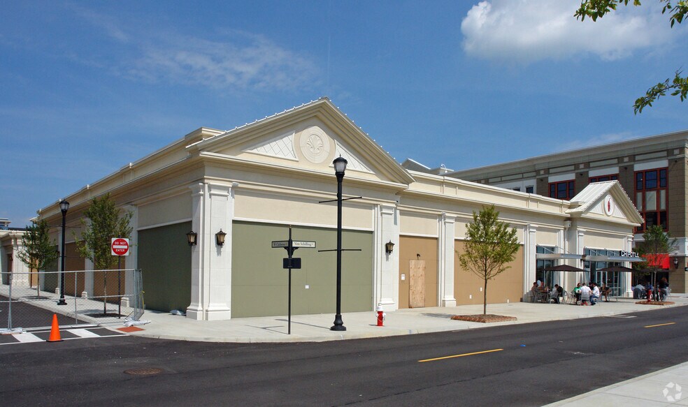 More Photos Of 4410 E Claiborne Sq, Hampton Unknown For Lease
