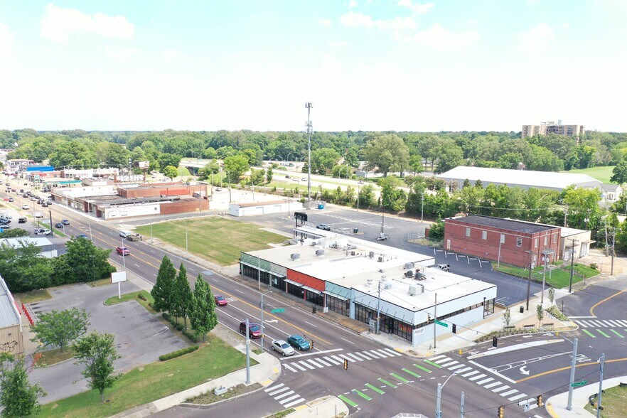 More Photos Of 3393-3437 Summer Ave, Memphis Storefront For Lease
