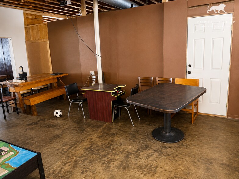 More Photos Of 225 W Lubbock St, Slaton Storefront Retail Office For Sale