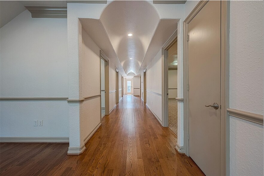 More Photos Of 446 Heights Blvd, Houston Office Residential For Sale