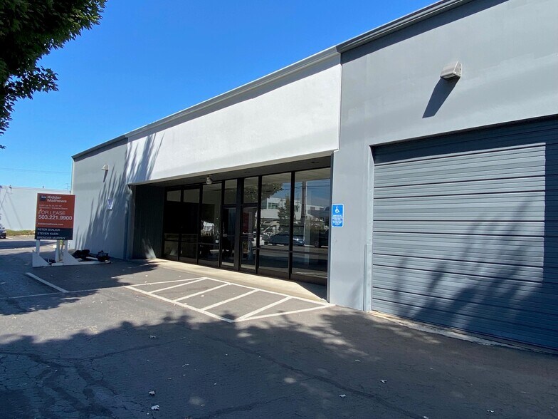 More Photos Of 2502-2530 SE 8th Ave, Portland Warehouse For Lease