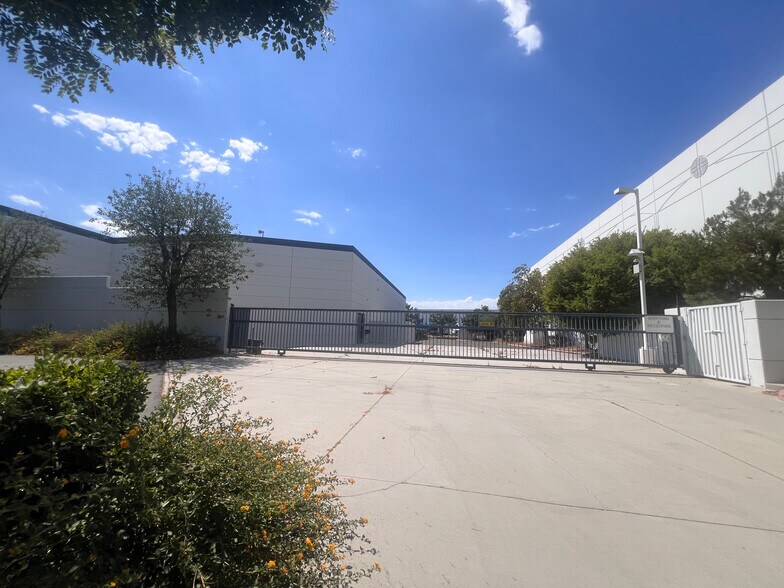 More Photos Of 5555 Ontario Mills Pky, Ontario Warehouse For Sale