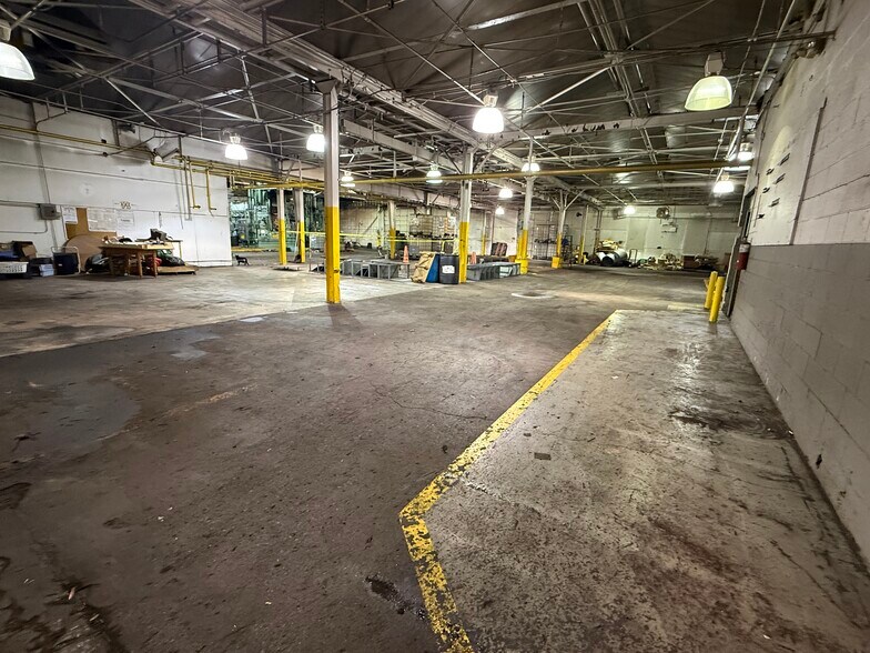More Photos Of 8665 Station St, Mentor Warehouse For Sale